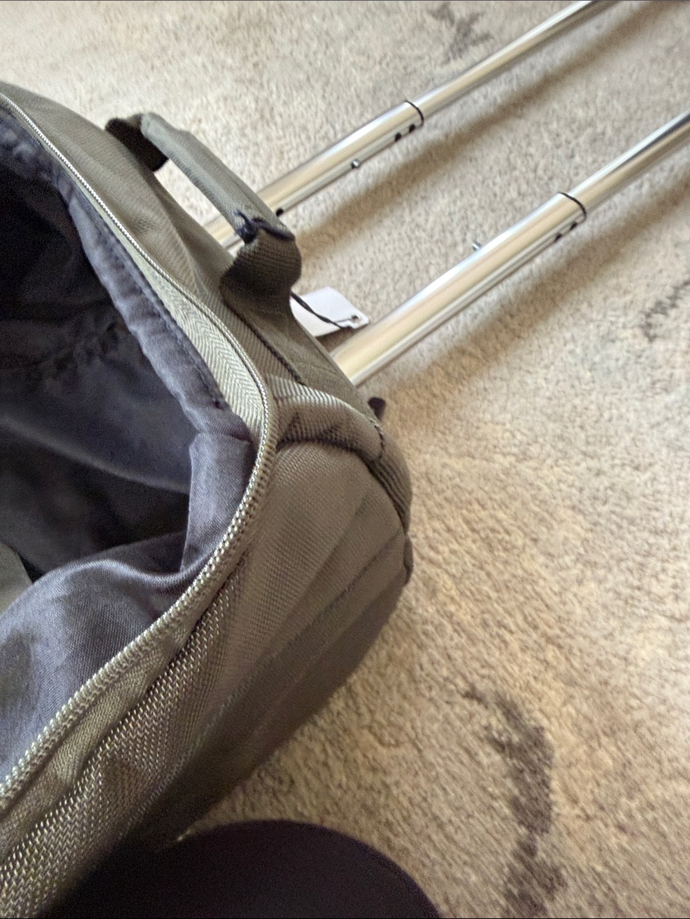 NEW! With tags- Bric's Olive Green Softside Spinner Carry-On - Picture 6 of 8
